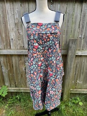 🍄🏡 Duluth Heirloom Short Overalls – Mushroom Gnome Print – Size L 🏡🍄